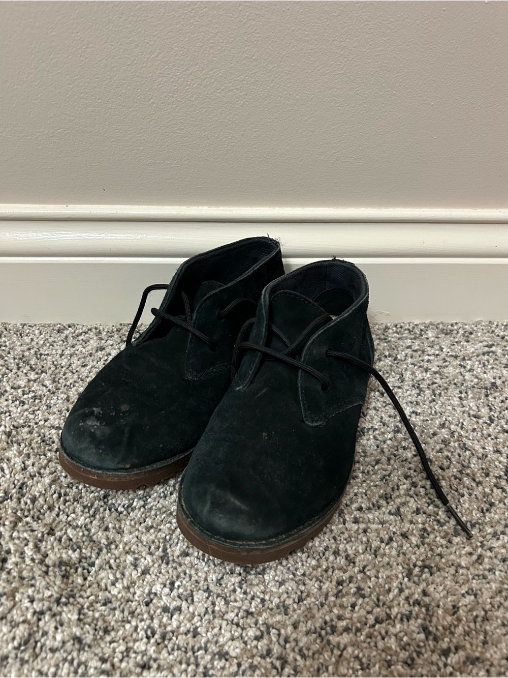 UGG Kids Black Suede Chukka Boots